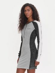 Guess Sukienka codzienna W5YK79 K1D80 Szary Regular Fit. Szare sukienki damskie Guess, z aplikacjami, z bawełny, bez ramiączek. Za 259.99 zł.