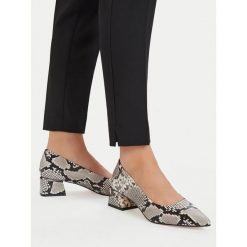 Czółenka Lasocki. Szare czółenka damskie Lasocki, bez wzorów, bez obcasa. Za 229.99 zł.