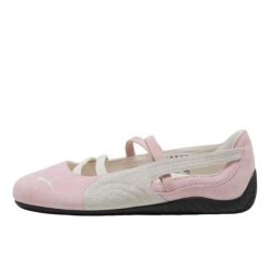Zamszowe trampki damskie Puma. Białe trampki damskie Puma, bez wzorów, z gumy, bez zapięcia. Za 388.15 zł.