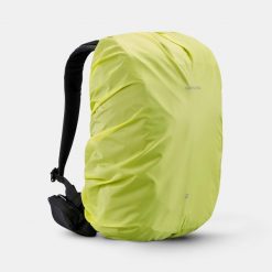 Pokrowiec przeciwdeszczowy na plecak 10/20 l. Zielone plecaki QUECHUA, bez wzorów, z kauczuku. Za 25.99 zł.