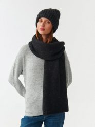 TATUUM Szal w kolorze czarnym - 175 x 36 cm rozmiar: onesize. Czarne szaliki damskie TATUUM, bez wzorów, z materiału. Za 82.99 zł.