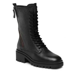 Kozaki Lasocki. Czarne kozaki damskie Lasocki, bez obcasa, na płaskiej podeszwie, bez zapięcia. Za 329.99 zł.