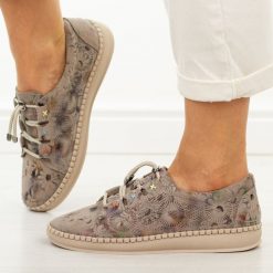 Beżowe skórzane półbuty damskie Filippo Dp7665/26. Brązowe półbuty damskie Filippo, na jesień, bez wzorów, z jeansu, z okrągłym noskiem, bez obcasa, na płaskiej podeszwie, bez zapięcia. Za 219.00 zł.