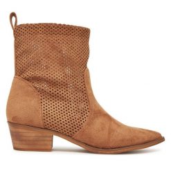 Botki DeeZee. Brązowe botki damskie DeeZee, bez obcasa, na słupku, bez zapięcia. Za 169.99 zł.