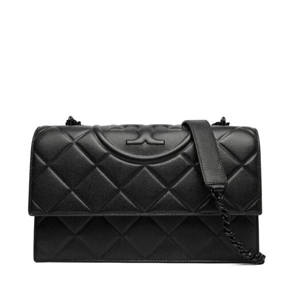 Torebka Tory Burch. Czarne listonoszki damskie Tory Burch, bez wzorów, bez dodatków. Za 3,209.00 zł.