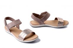 GEOX D S.VEGA F D02R6F 09ACF C5004 sand, sandały damskie. Brązowe sandały damskie Geox, bez wzorów, bez obcasa, bez zapięcia. Za 429.90 zł.