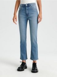 Jeansy flare - niebieski. Niebieskie jeansy damskie Sinsay. Za 69.99 zł.