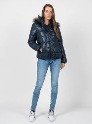 Pepe Jeans Kurtka "June" | PL402104 | June | Kobieta | Granatowy. Niebieskie kurtki damskie Pepe Jeans, xs, bez wzorów, z jeansu, bez kaptura. W wyprzedaży za 369.00 zł.