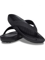 Crocs Japonki "Splash" w kolorze czarnym rozmiar: 36/37. Czarne klapki damskie Crocs, bez wzorów, z tworzywa sztucznego, z otwartym noskiem, bez obcasa, bez zapięcia. Za 100.99 zł.