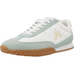 Buty LE COQ SPORTIF VELOCE I Zielony. Białe obuwie trekkingowe damskie le coq sportif, z nylonu, bez zapięcia. W wyprzedaży za 323.55 zł.