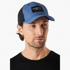 Czapka z daszkiem hiking unisex Swedemount Lofoten Trucker Cap II. Niebieskie czapki z daszkiem damskie SWEDEMOUNT, bez wzorów. W wyprzedaży za 71.99 zł.
