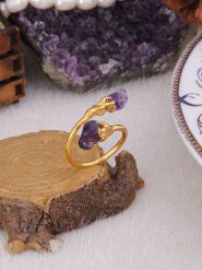 Pierres delicates Pozłacany pierścionek z ametystami rozmiar: onesize. Różowe pierścionki damskie Pierres delicates, z ametystem, pozłacane. Za 26.99 zł.