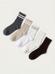 Skarpetki z bawełną w paski 5 pack - wielobarwny. Skarpetki damskie Sinsay, bez wzorów, z bawełny. Za 17.99 zł.