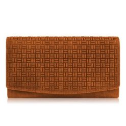 Portfel skórzany vintage pomarańczowy Paolo Peruzzi T-109-HOR. Brązowe portfele damskie PAOLO PERUZZI, bez wzorów, ze skóry. Za 59.99 zł.