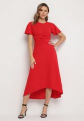 Czerwona Rozkloszowana Sukienka Ozdobiona Marszczeniem Odallica. Czerwone sukienki damskie Born2be, bez wzorów, eleganckie, bez ramiączek. Za 99.99 zł.