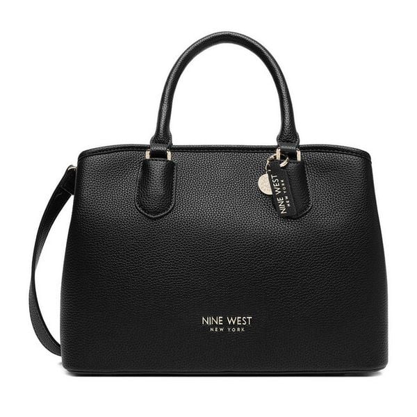 Torebka Nine West. Czarne torebki klasyczne damskie Nine West, bez dodatków. Za 249.99 zł.
