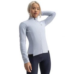 Damska kurtka rowerowa softshell Kolarstwo Siroko J1 Bluebell. Niebieskie kurtki damskie SIROKO, bez wzorów, z materiału, bez kaptura. W wyprzedaży za 254.00 zł.