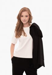 Gładka koszulka, Comfort Fit, T-LENI. Białe koszulki damskie Volcano, m, bez wzorów, z bawełny, bez kołnierzyka, bez ramiączek. Za 74.99 zł.