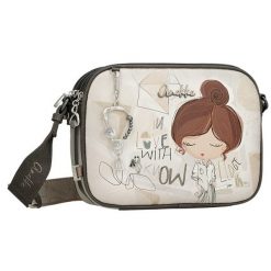 Torebka damska Anekke, z efektownym nadrukiem i metalowym logo zapinana na suwak z regulowanym paskiem oraz ozdobnym brelokiem kompaktowa a zarazem f. Szare listonoszki damskie Anekke, bez wzorów, z nadrukiem, bez dodatków. Za 369.00 zł.