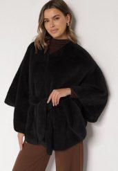 Czarne Ponczo z Futerkiem i Wiązanym Paskiem Monalena. Czarne swetry klasyczne damskie Born2be, uniwersalny, z futra, bez kołnierzyka. Za 269.99 zł.