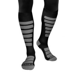 Skarpety do sportów zimowych unisex SIROKO Aoraki. Czarne skarpetki damskie SIROKO, bez wzorów, z materiału. Za 84.00 zł.