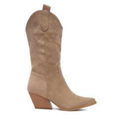 Kowbojki DeeZee. Brązowe botki damskie DeeZee, bez obcasa, na słupku, bez zapięcia. Za 229.99 zł.