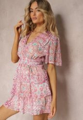 Różowa Sukienka o Rozkloszowanym Kroju z Falbankami i Gumką w Pasie Quireria. Czerwone sukienki damskie Renee, bez wzorów, eleganckie, bez ramiączek. W wyprzedaży za 119.99 zł.