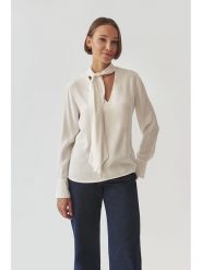 TATUUM Bluzka w kolorze kremowym rozmiar: 40. Brązowe bluzki damskie TATUUM, bez wzorów, z wiskozy, bez kołnierzyka, bez ramiączek. Za 137.95 zł.