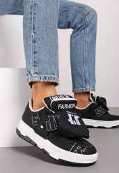 Czarne Sneakersy na Płaskiej Podeszwie Ozdobione Napisami Griefra. Czarne obuwie sportowe damskie Renee, z materiału, bez zapięcia. Za 89.99 zł.
