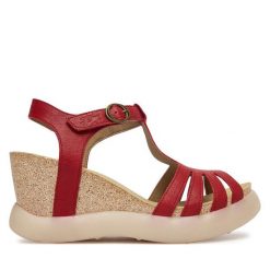 Sandały Fly London. Czerwone sandały damskie Fly London, bez wzorów, bez obcasa, na koturnie, bez zapięcia. Za 674.99 zł.