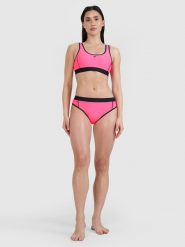 4F Dół od bikini damski - różowy L. Czerwone bikini 4F, bez wzorów, z elastanu. W wyprzedaży za 59.99 zł.