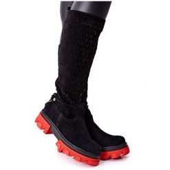 Lewski Shoes Damskie Skórzane Kozaki Lewski Czarne Zamszowe 2866. Czarne kozaki damskie z zamszu, bez obcasa, bez zapięcia. Za 565.11 zł.