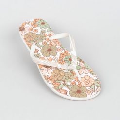 Japonki damskie Olaian 190 Vintage. Białe klapki damskie OLAIAN, bez wzorów, bez obcasa, bez zapięcia. W wyprzedaży za 29.99 zł.
