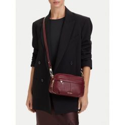 Torebka GINO ROSSI. Czerwone listonoszki damskie Gino Rossi, bez wzorów, bez dodatków. Za 349.99 zł.