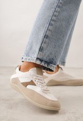 Brązowe Sneakersy Ozdobione Geometrycznym Motywem Lamemisia. Brązowe obuwie sportowe damskie Born2be, bez zapięcia. Za 99.99 zł.