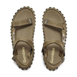 Sandały GUMBIES TRACKER SANDALS UNISEX. Brązowe sandały damskie Gumbies, bez wzorów, bez obcasa, bez zapięcia. Za 119.99 zł.
