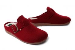 DR. BRINKMANN 320235-41 bordeaux, kapcie damskie. Czerwone kapcie damskie Dr. Brinkmann. Za 204.90 zł.