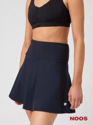 Bjorn_borg ACE SKIRT POCKET spódnica z recyklingowanego poliestru NIGHT SKY. Niebieskie spódnice damskie Björn Borg, na co dzień, xs, bez wzorów, sportowe. Za 275.60 zł.