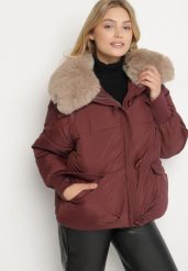 Bordowa Puchowa Kurtka Pikowana z Futrzanym Kołnierzem Lanivela. Czerwone kurtki damskie Born2be, l, bez wzorów, z futra, bez kaptura. Za 249.99 zł.