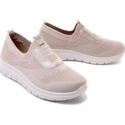 ARTIKER RELAKS 48C1321 beżowy, półbuty damskie. Brązowe półbuty damskie Artiker Relaks, bez wzorów, bez obcasa, bez zapięcia. Za 124.90 zł.