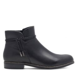 Botki Lasocki. Czarne botki damskie Lasocki, bez obcasa, na płaskiej podeszwie, bez zapięcia. Za 229.99 zł.