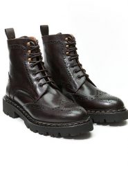 British Passport Skórzane botki w kolorze brązowym rozmiar: 37. Brązowe botki damskie British Passport, bez obcasa, bez zapięcia. Za 271.67 zł.