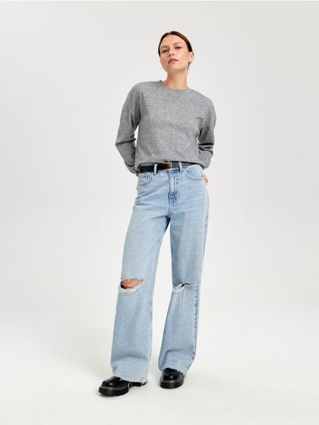 Krótka bluza crewneck - szary. Szare bluzy damskie Sinsay, l, bez wzorów, bez kaptura. Za 24.99 zł.