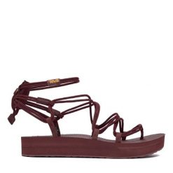 Sandały Teva. Czerwone sandały damskie Teva, bez wzorów, bez obcasa, na płaskiej podeszwie, bez zapięcia. Za 299.99 zł.