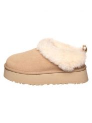 UGG Skórzane kapcie "W Tazzelle" w kolorze beżowym rozmiar: 36. Brązowe kapcie damskie Ugg, z wełny. Za 559.95 zł.