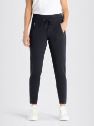 MAC Spodnie "Easy" w kolorze czarnym rozmiar: 36. Czarne spodnie materiałowe damskie MAC, bez wzorów, z materiału. Za 239.99 zł.