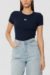 TOMMY JEANS Granatowy t-shirt damski. Niebieskie t-shirty damskie Tommy Jeans, s, bez wzorów, z jeansu, bez kołnierzyka. W wyprzedaży za 143.99 zł.