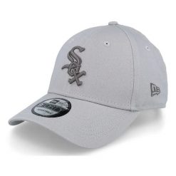 Czapka baseballowa Chicago White Sox. Białe czapki z daszkiem damskie New Era, bez wzorów. Za 227.50 zł.