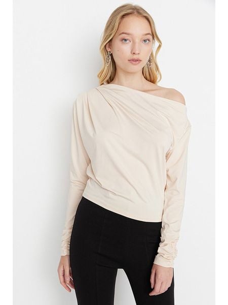 Trendyol Koszulka w kolorze kremowym rozmiar: L. Brązowe koszulki damskie Trendyol, l, bez wzorów, bez kołnierzyka, bez ramiączek. Za 52.99 zł.