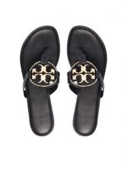 Tory Burch Japonki 167568 Czarny. Czarne klapki damskie Tory Burch, bez wzorów, ze skóry, bez obcasa, bez zapięcia. Za 1,284.00 zł.